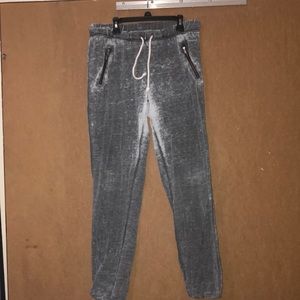 🟡Women’s sweats size Large